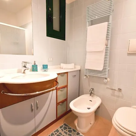 Oda ve Kahvaltı Rima Di Mare Bari